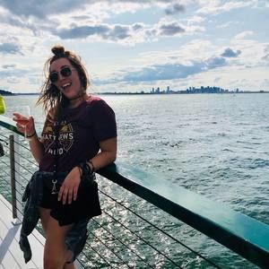 Meet your Posher, Melissa